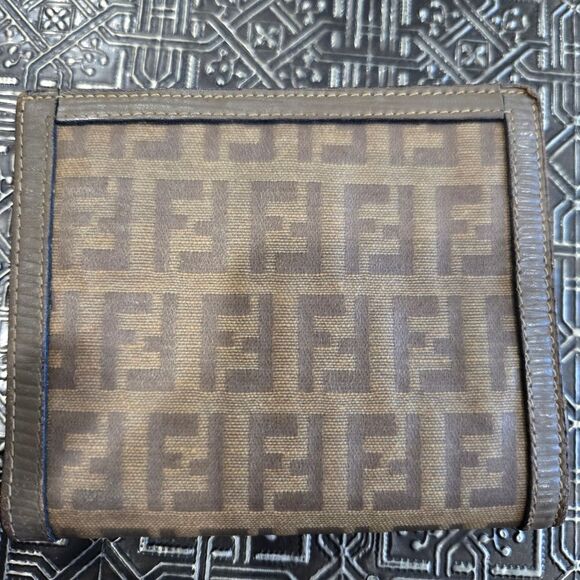 🐢 Vintage Fendi Wallet - Picture 4 of 12
